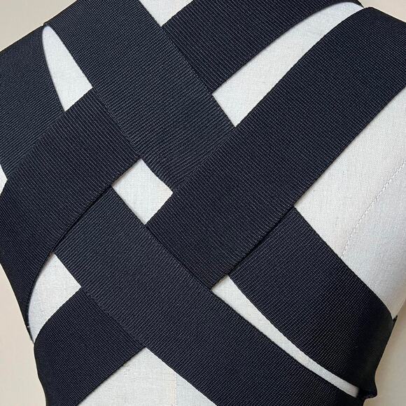 Black vintage y2k criss cross back with stretchy fabric - Picture 8 of 8